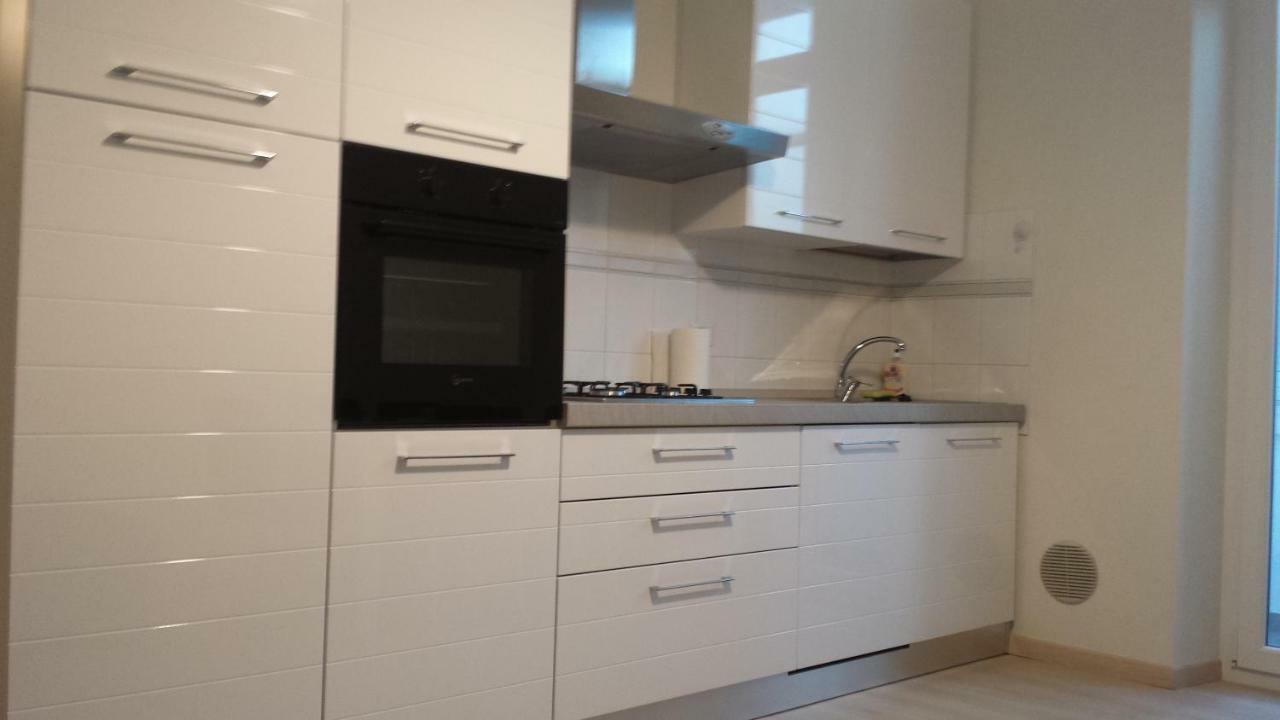 Residenza Lux Fronte Mare Apartment Vado Ligure Exterior foto