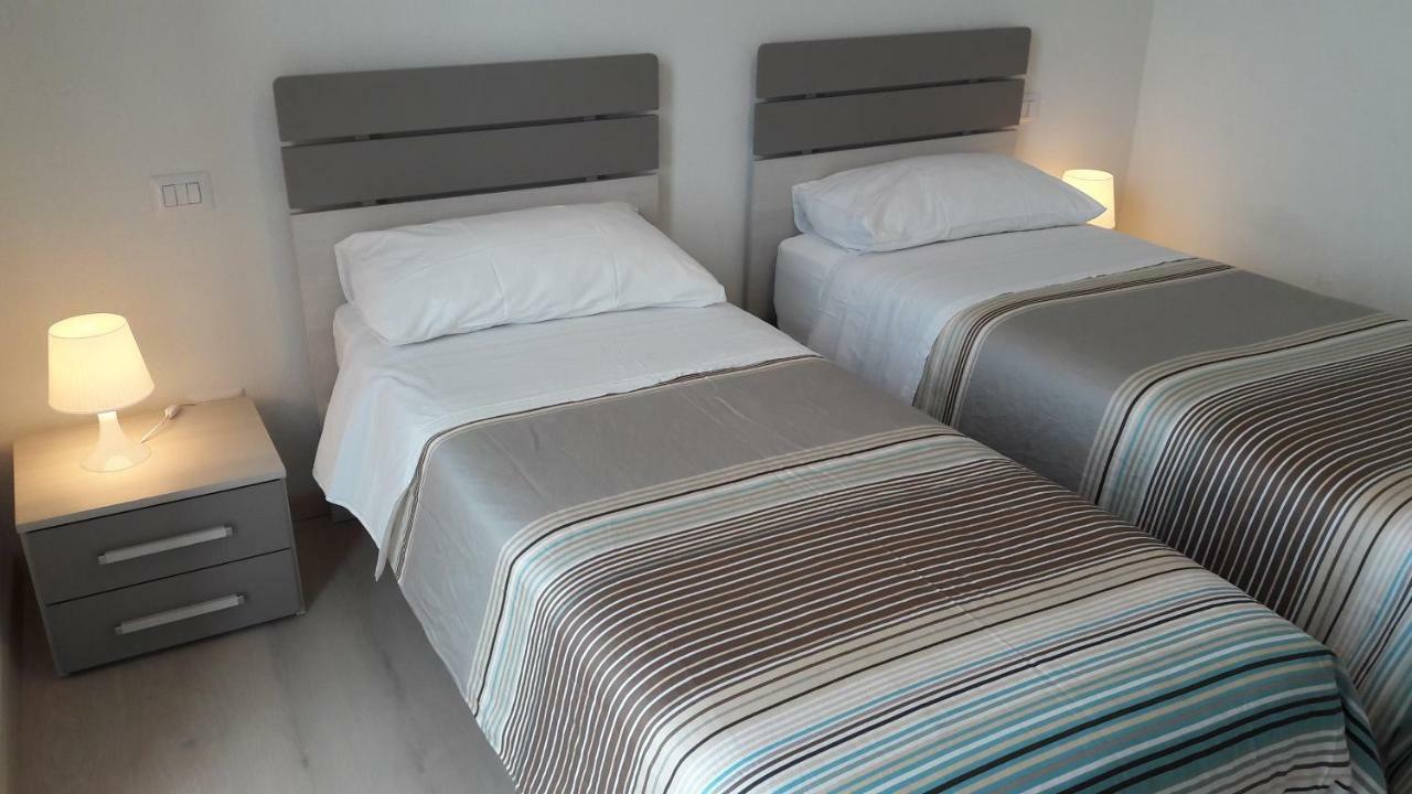 Residenza Lux Fronte Mare Apartment Vado Ligure Exterior foto
