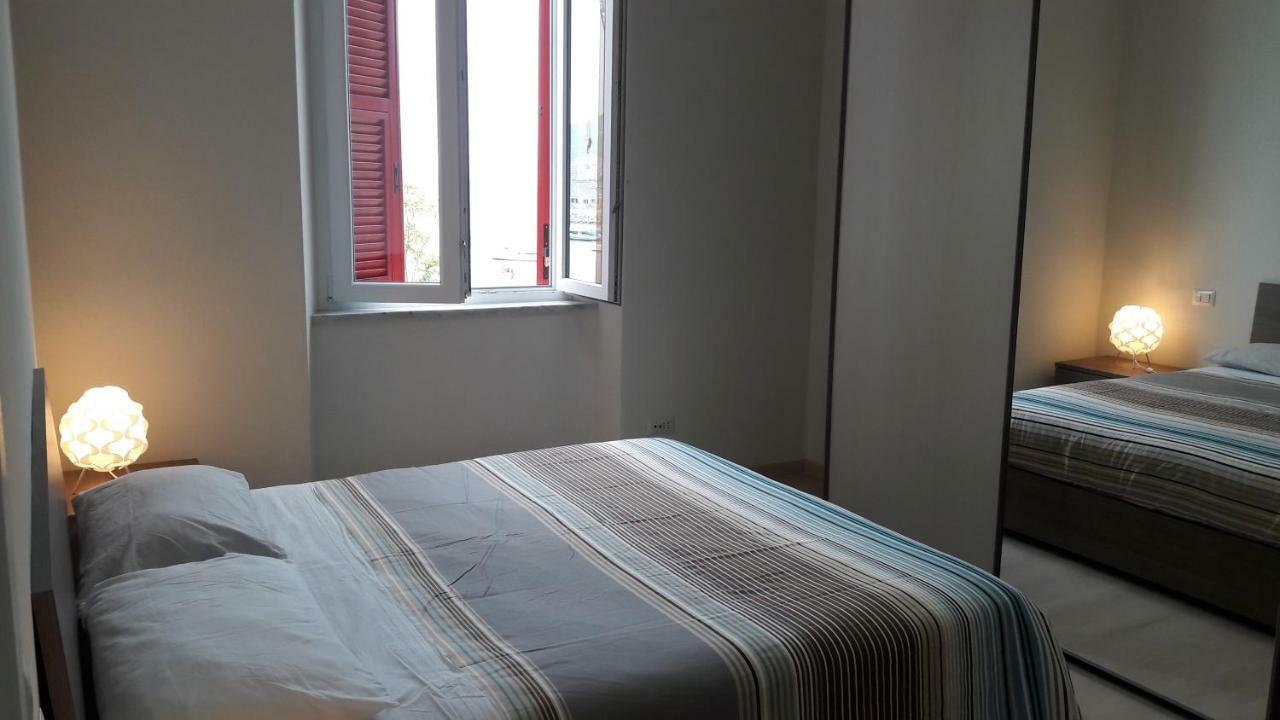 Residenza Lux Fronte Mare Apartment Vado Ligure Exterior foto